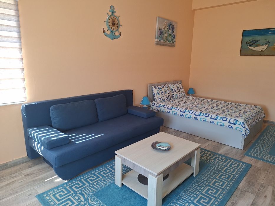 Studio Modern 32mp Saturn