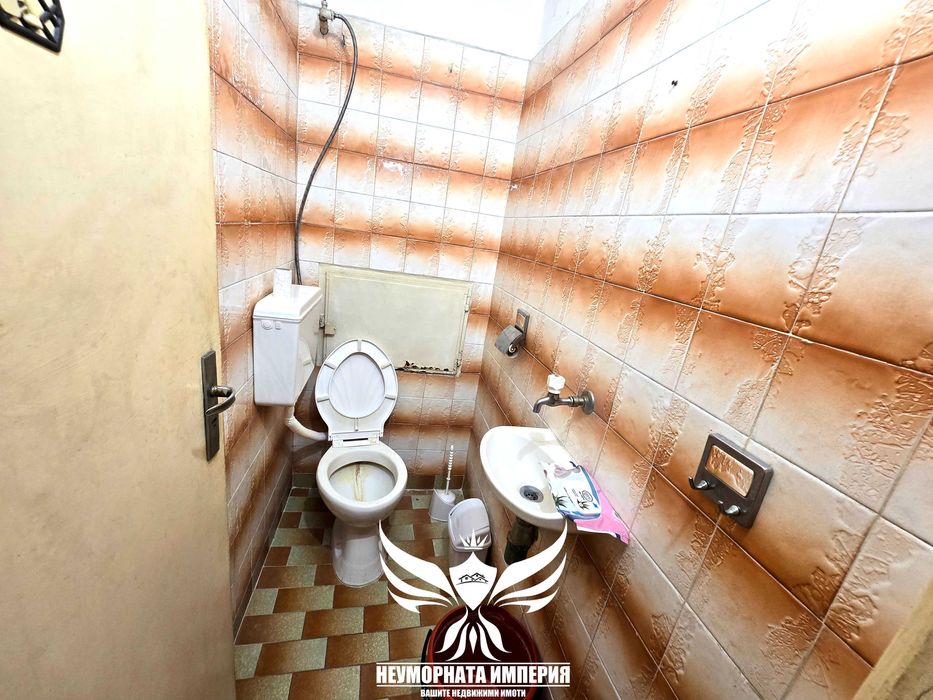 Продава се Тристаен апартамент в Асеновград - 90 кв.м за 1134 €/кв.м - Снимка #16