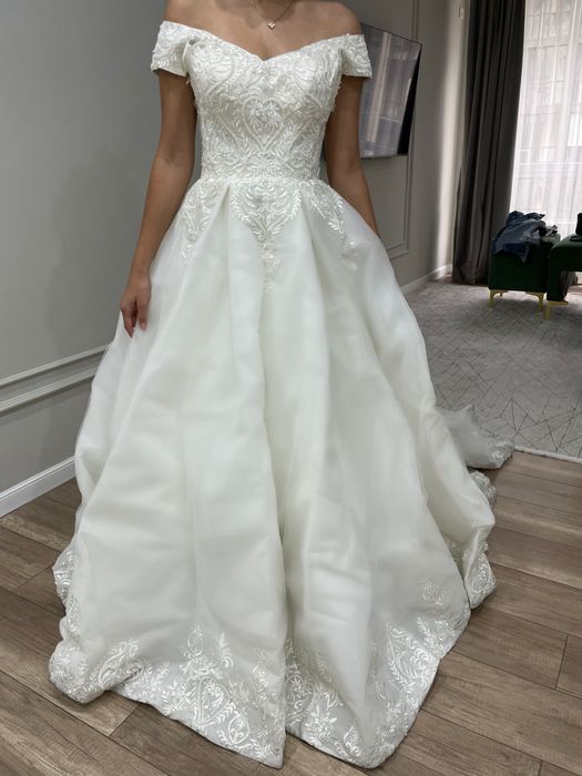 Шикарное свадебное платье