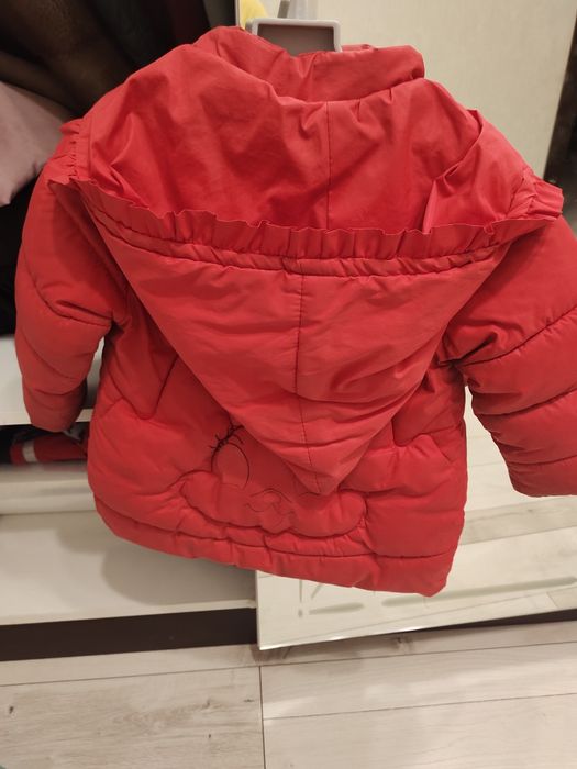 Продам детские куртки