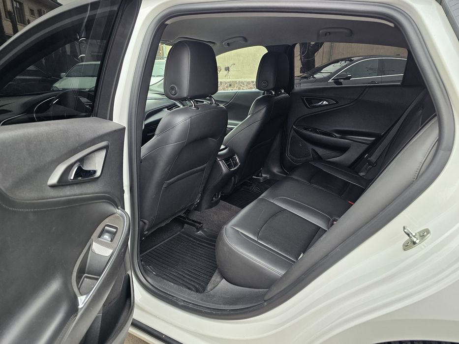 Chevrolet Malibu 2... 2.4L. Yili 2017. Yurgani 152000. Narxi 15300