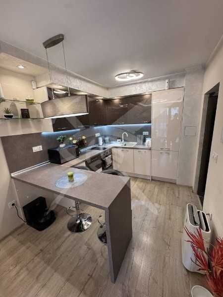 Двустаен апартамент в Лазур