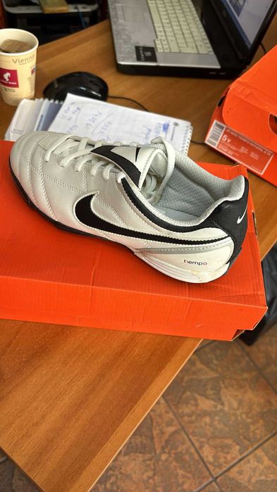 Ghete de fotbal copii nike