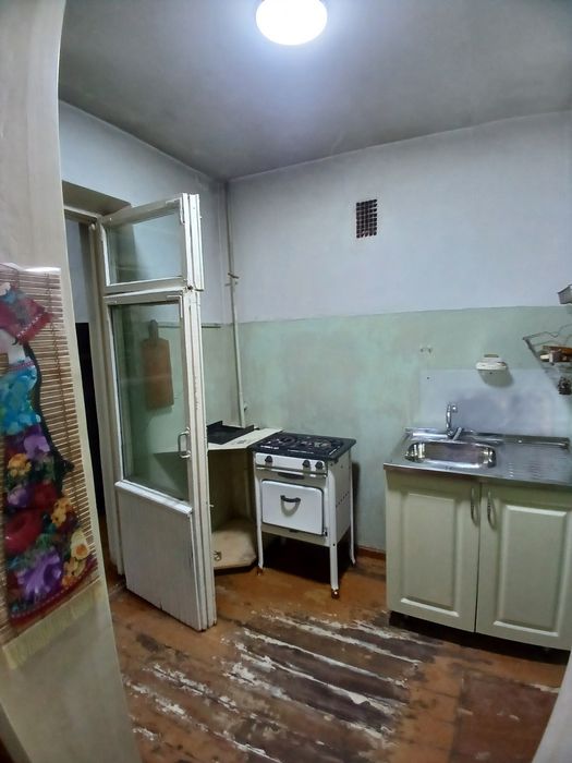 Аренда 3/2/4,болкон 2х6, кирпич! Массив Ялангач, на против ЭКО базара!