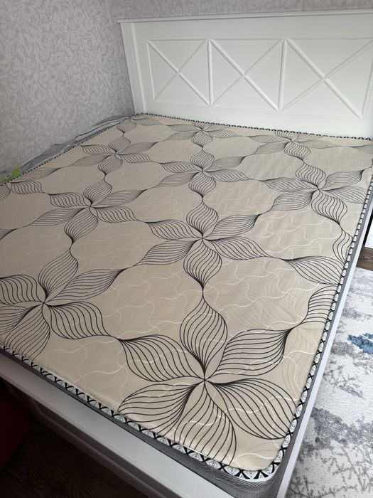 Матрас (180/200)