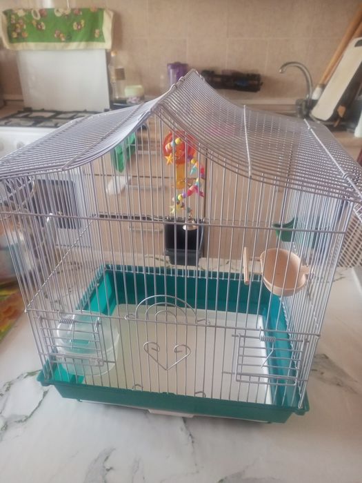 Продаеца клетка для попугаев