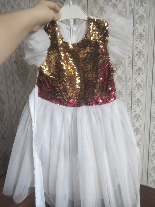 Продам детское платье  либо обмен