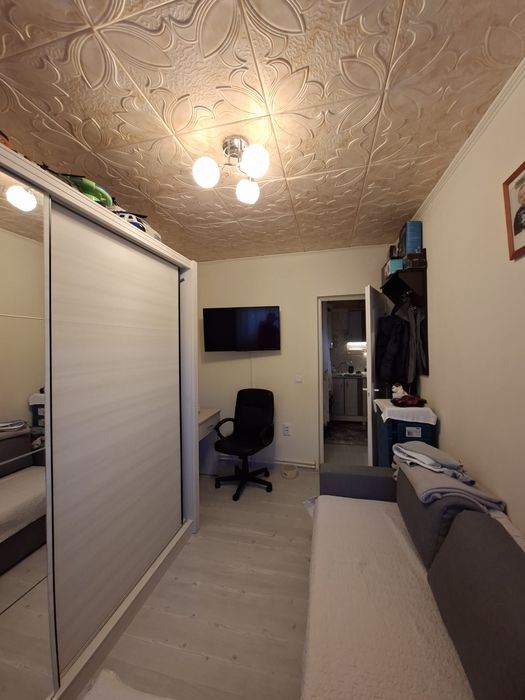 Vând garsoniera sau schimb cu casă plus diferența din partea mea!