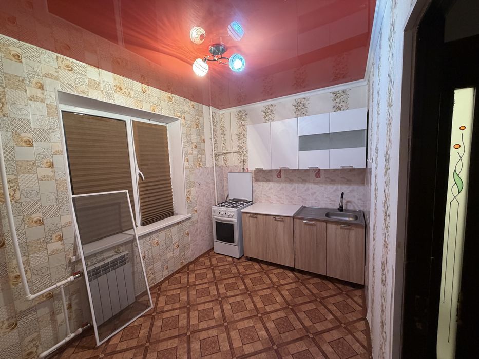 Сдам 1-квартиру семейной паре !