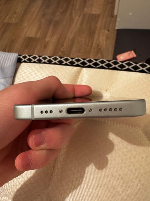 Iphone  15  128гб