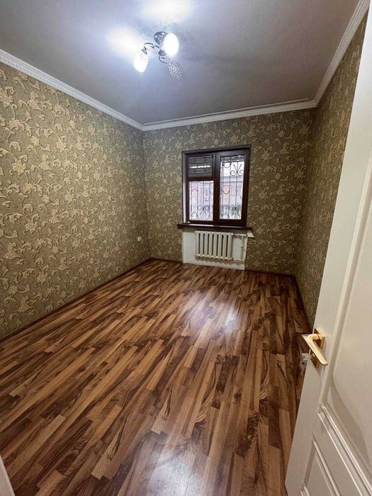 Мирабадский район  Массив куйлюк 4,4х ком.кв.светлая,чистая