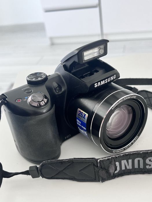 Vând aparat foto Samsung WB100