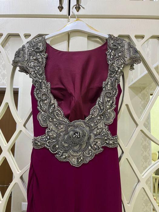 Платье вечернее.