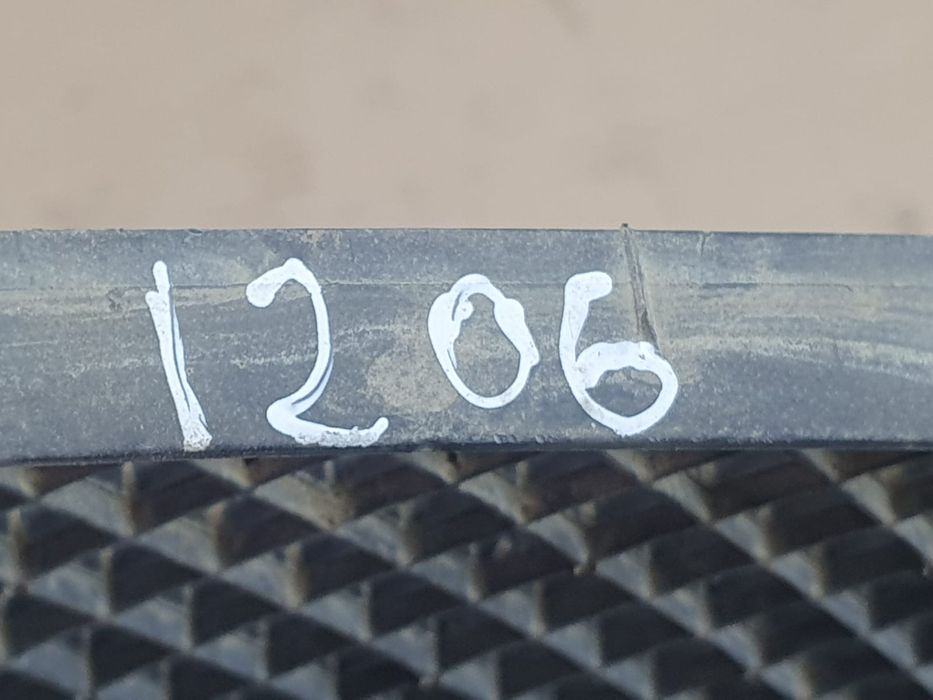 Grila bara fata BMW Seria 1 E87 (2004 - 2007) (2.0 d )  M47D20U2