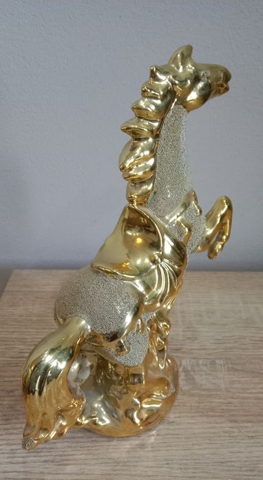 Конь сувенир продам