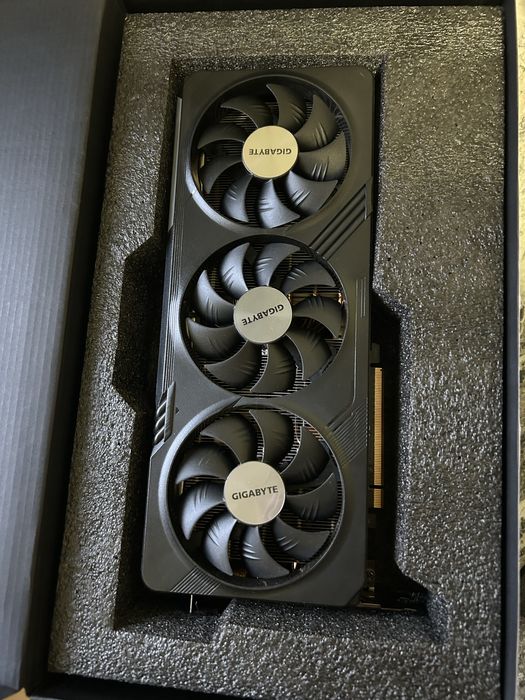 amd radeon rx 7800 xt 16gb gigabyte