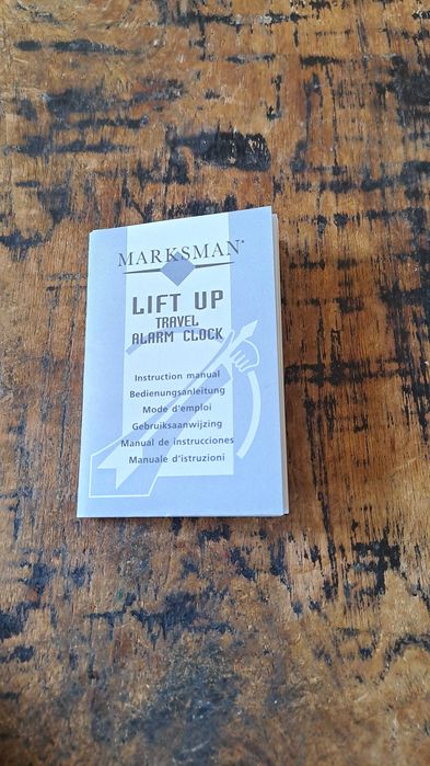 часовник будилник за бюро Марксман, капак и светлина за циферблата