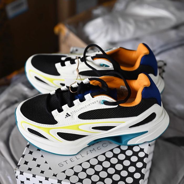 Продам кроссовки Adidas&Stella Mccartney