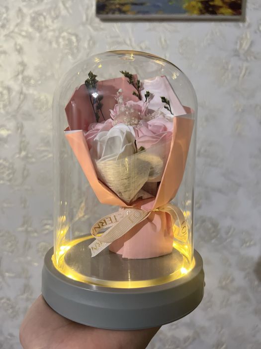 Букет в стеклянной колбе