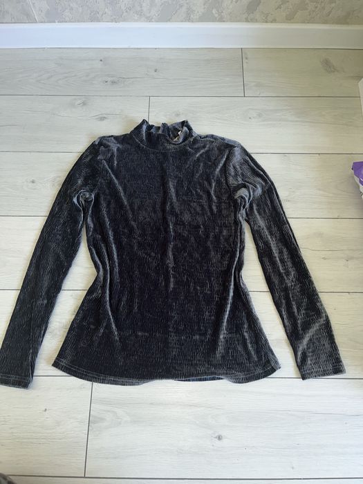 бархатная кофта с длинным рукавом