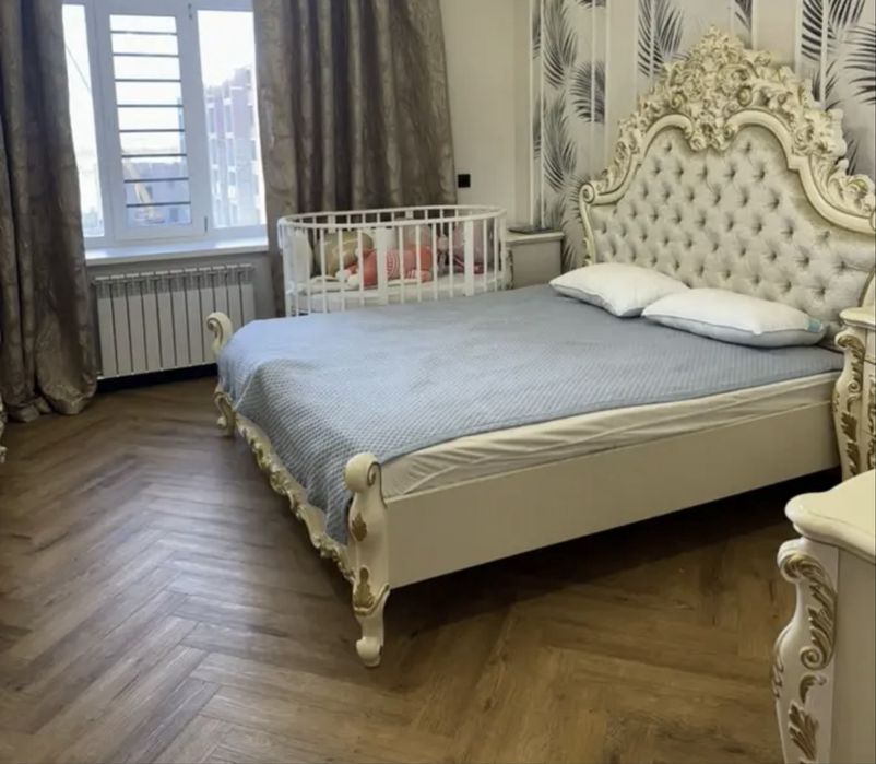 Срочно продам спальный гарнитур!