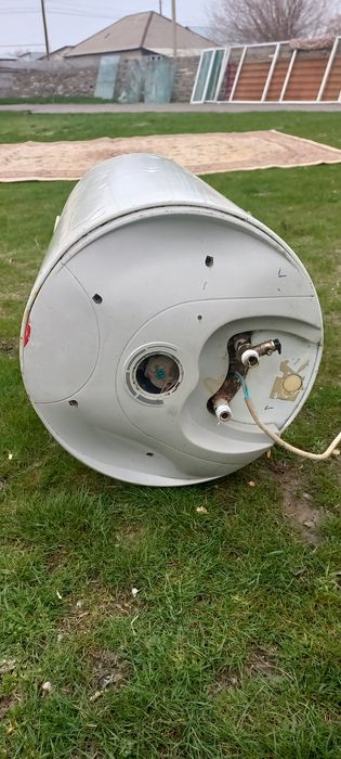 Бу Водонагреватель.. Аристон..100 л.