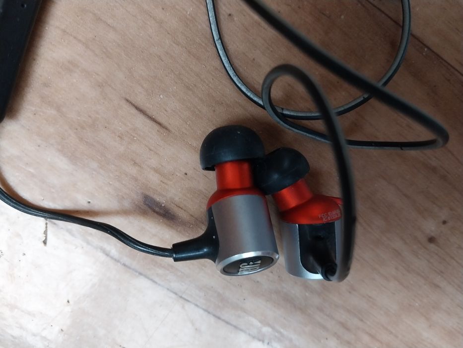 Наушники ОРРО и JBL вакуумные