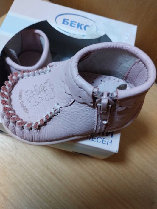 Бебешки обувки за момиче