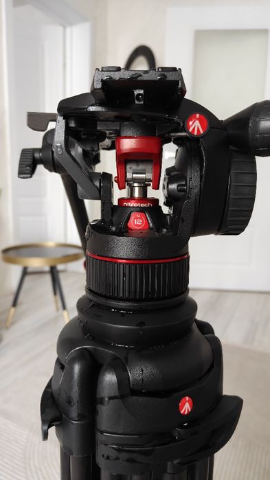 Продам карбоновый видео штатив Manfrotto