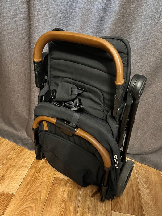 Продам б/у коляску NUNA TRVL