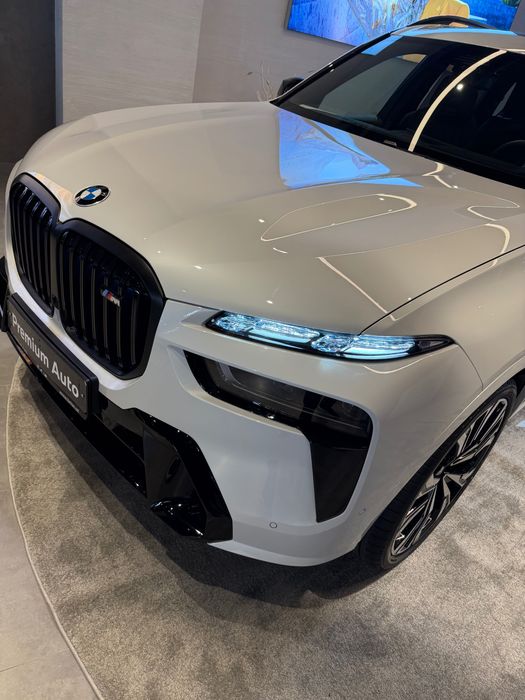 Продам новый BMW X7 M60 FULL в наличии ! c гарантией !