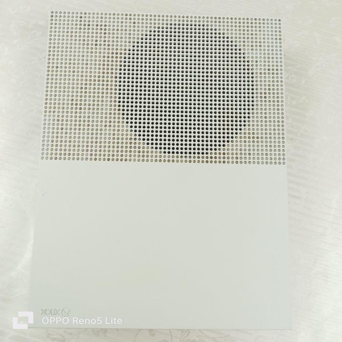 Xbox one s 1tb,2 Джостика