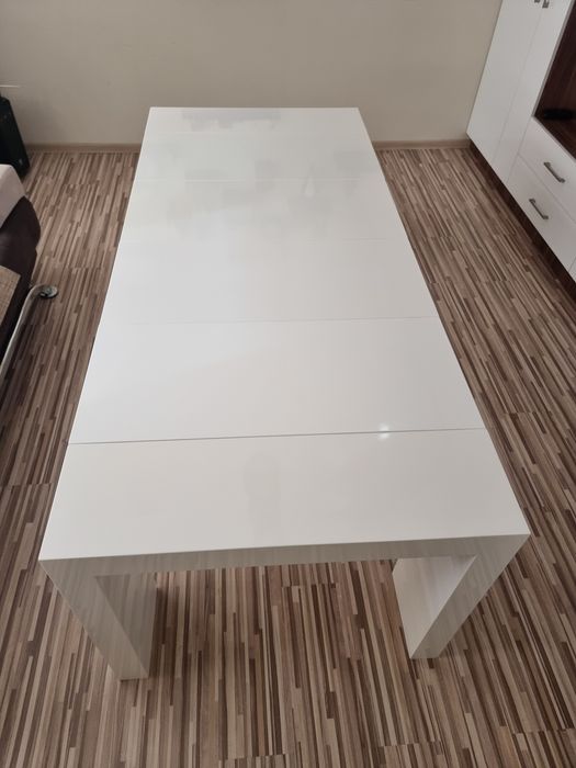 Разтегателна маса