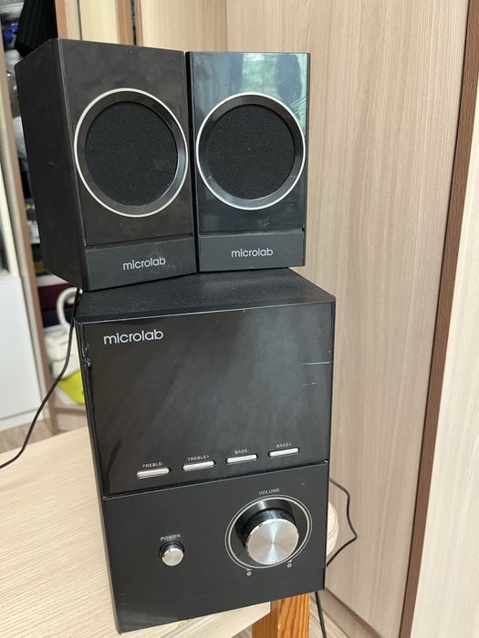 Продам колонки Microlab