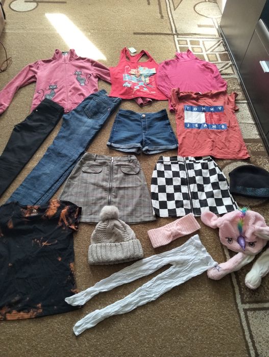 Продам пакет вещей для девочки 9-11 лет