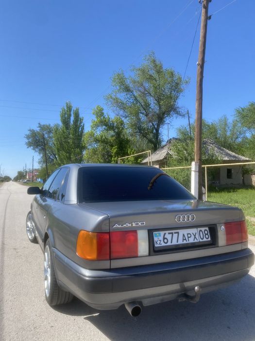 Audi 100 C4 1992 года