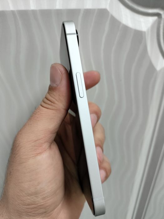 Айфон 16е 128гб ёмкост 100