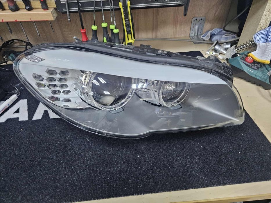 Десен фар BMW 5 F10 завиващ desen far бмв 5 ф10