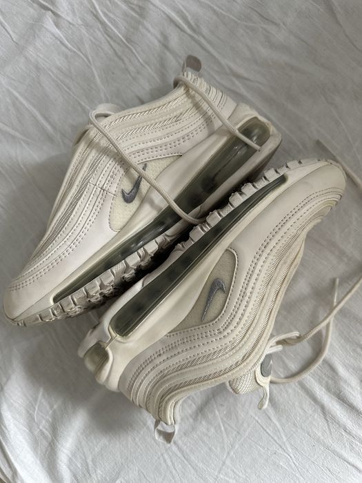 Nike sport wear, alb stare buna! Cititi detaliile de mai jos!