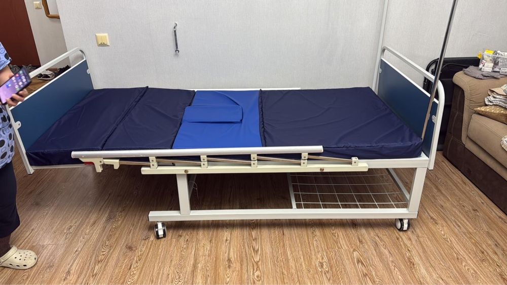 Кровать медицинский