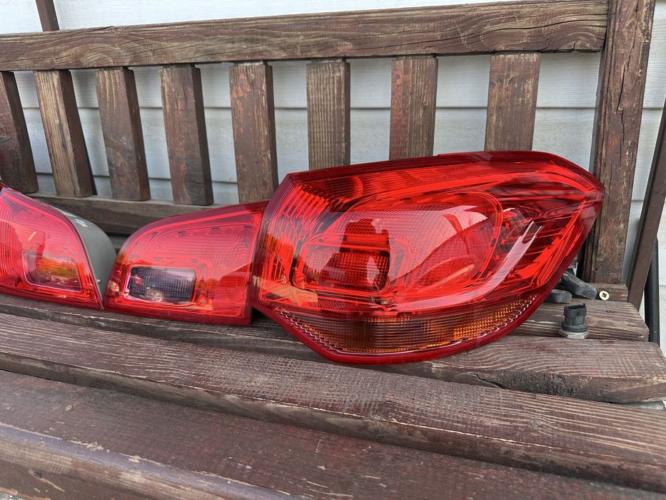 Стоп/Стопове за Опел Астра J комби!!!