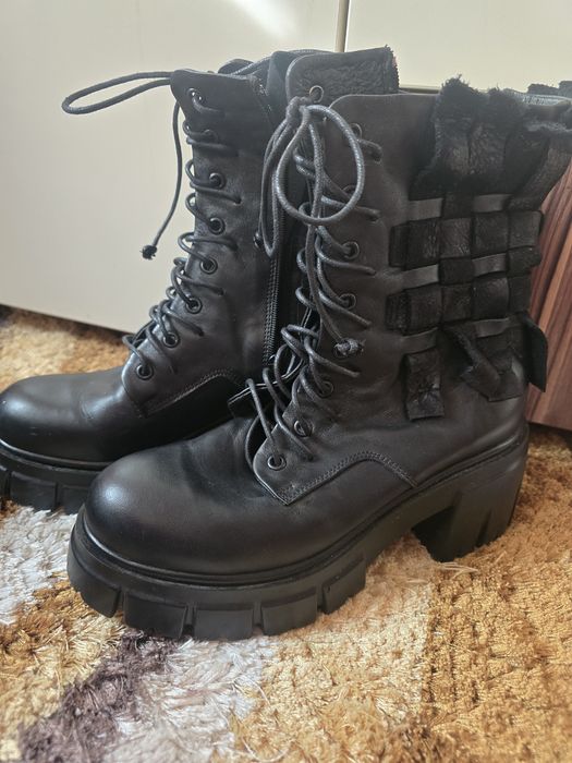 Естествена кожа ботуши като нови 40 номер