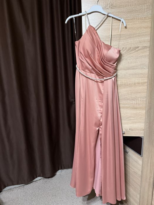 Офицялна дълга рокля