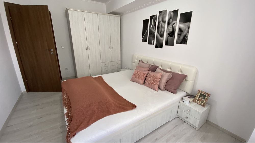 Vand apartament 3 camere