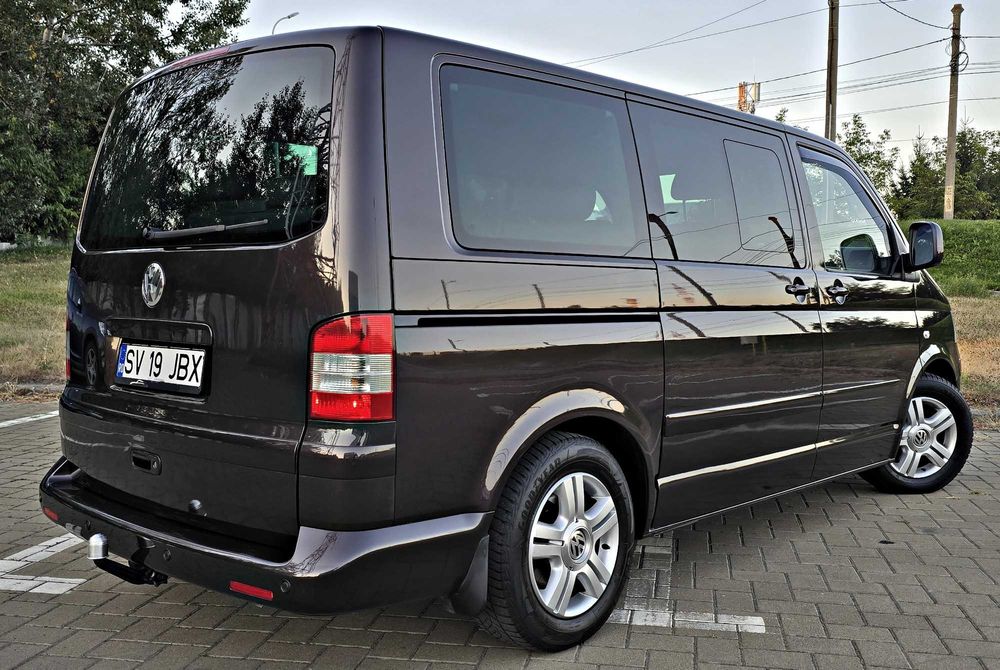 VW MULTIVAN T5 HIGHLINE 2010 7 LOCURI Uși Laterale+Masă Piele/Navigatie/Clima Fata+spate