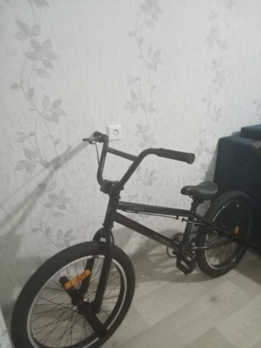 Трюковой велосипед BMX