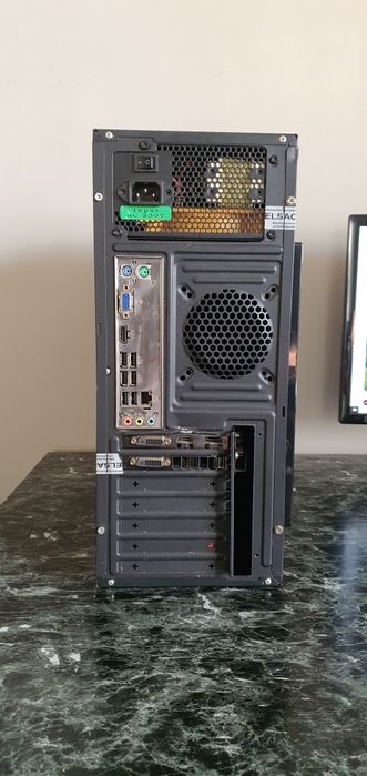 Vând unitate Pc I3