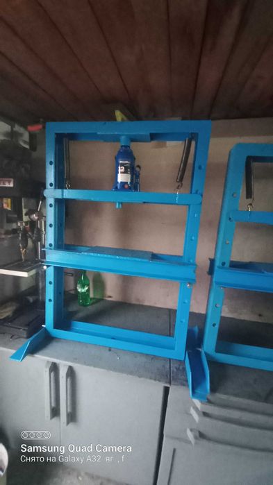 Продам Пресс с Домкратом