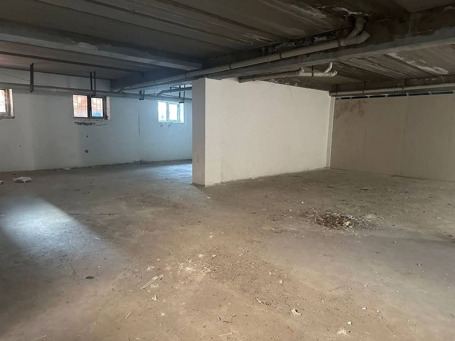 Продаётся или Сдаётся  Генерала Петрова Коммерческое помещение 500кв