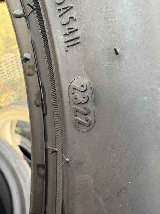 Pirelli 255/45/19 iarna dot 2022